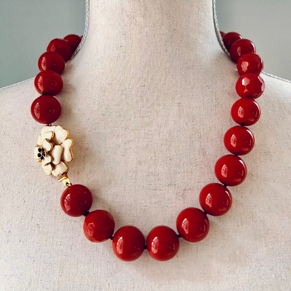 Chunky Geometric Bead 22" Necklace Enamel Gardenia Clasp All Seasons & Occasions - Picture 3 of 11